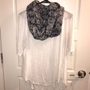 Cross body white tee